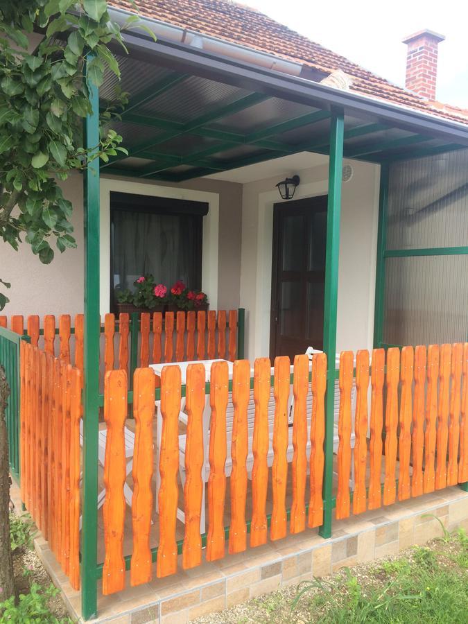 Holiday Home Maderka Strigova Exteriér fotografie